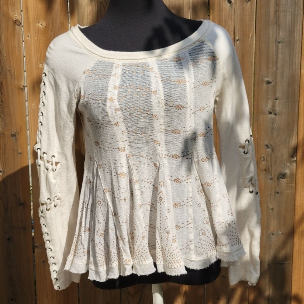 New Romantics cotton gold long sleeve sweater